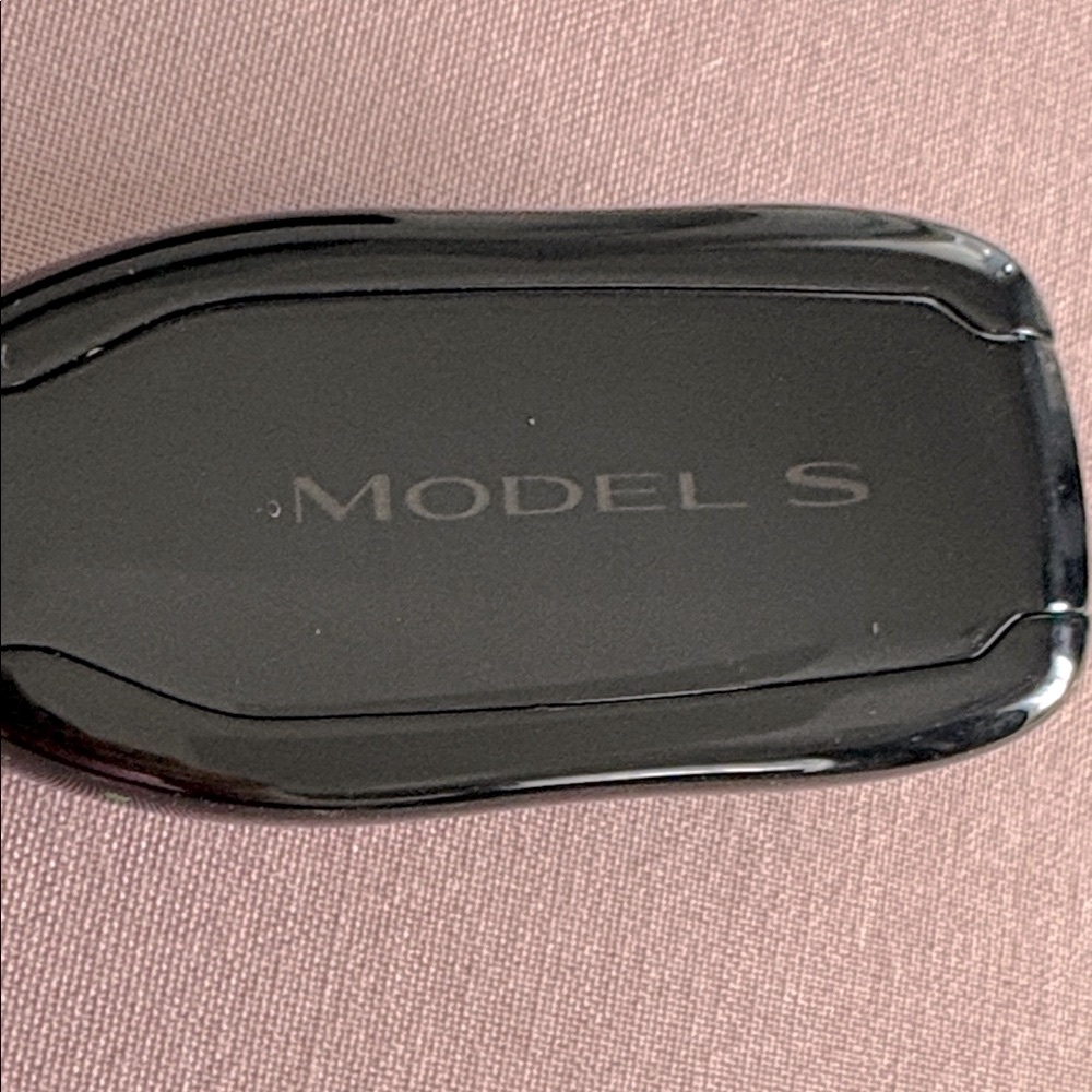 TESLA Model S Key Fob - Picture 9 of 9